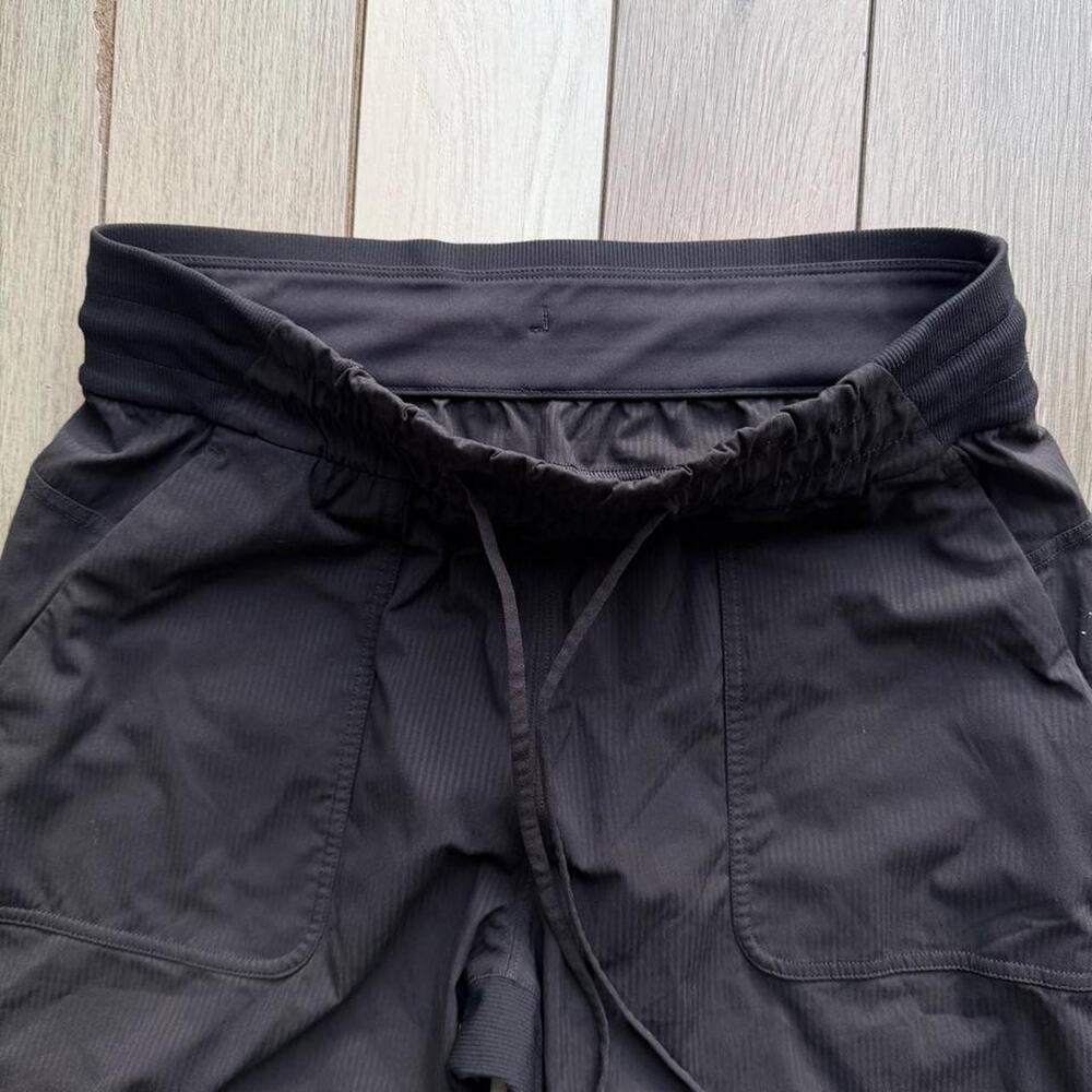 Lululemon dance studio crop pant - Picture 3 of 7